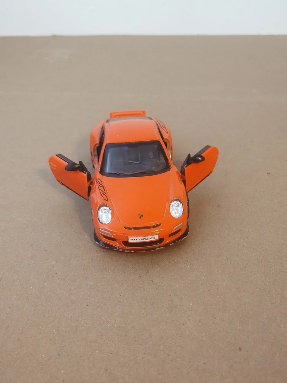 Kinsmart Porsche 911 GT3 RS Model Car Collectible Toy some scratches missing the